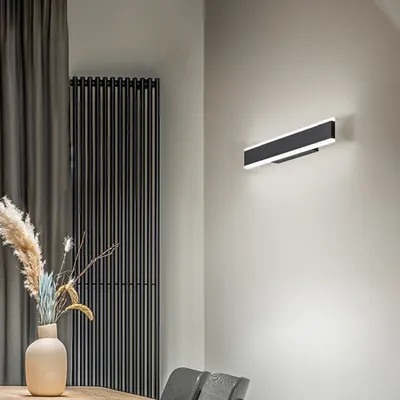 Produktbild von 16-W-LED-Wandleuchte aus schwarzem Aluminium mit einstellbarer Farbtemperatur (3000 K/4000 K/6000 K) für moderne und elegante Beleuchtung - Perenz