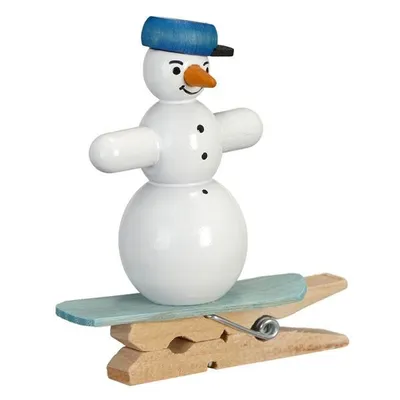 Obrázok produktu pre Dekorácia na stromček snehuliaci snowboard s klipom výška cca 5 cm NOVINKA