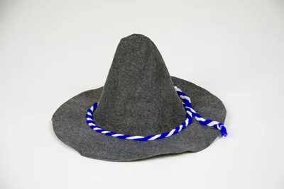 Produktbild von RÄUBERHUT mit blau-weißer Kordel