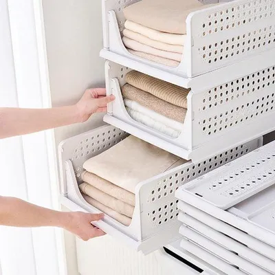 Zdjęcie produktu dla Zestaw 3 organizerów do szafy Unyqoos® – pojemniki z tworzywa sztucznego o wymiarach 33,5 x 43 x 15,8 cm, z systemem szyn i otworami wentylacyjnymi