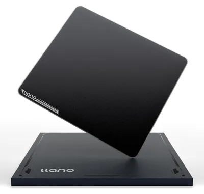 Image de Tapis de souris gaming Glas, dimensions 450 x 400 mm. Surface en verre trempé, base antidérapante, livré avec un chiffon de nettoyage
