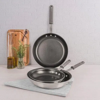 Obrázek produktu pro Pánev s nepřilnavým povrchem a odnímatelnou rukojetí – 30 cm, vhodná pro všechny typy sporáků