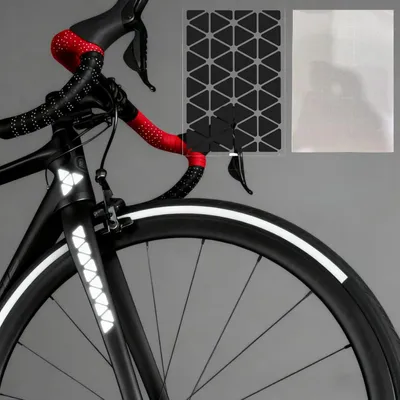 Produktbild von Reflektierende Aufkleber für Fahrräder, 80 Stück dreieckige Reflektoren mit 2 Transferfolien, selbstklebende Reflektoren für Fahrräder, Helme und Kinderwagen