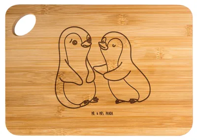 Produktbild von Mr. & Mrs. Panda Frühstücksbrettchen Pinguine trösten - Transparent - Geschenk, holzschneidebrett, Hackbrett, Hochzeitstag, schneidbrett, vesperbrett, für Frauen, Männer