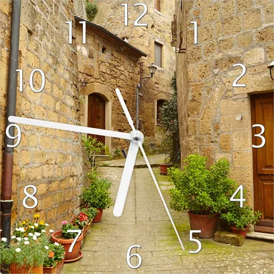 Produktbild von Wallario Design Wanduhr Weg durch die Altstadt - Toskana in Italien aus Echtglas, Größe 20 x 20 cm