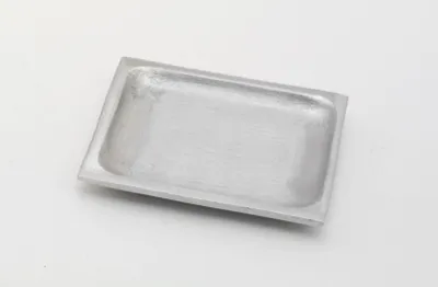 Produktbild von Kerzenteller rechteckig Messing vernickelt Silber matt satiniert (Innen 10 x 7 cm) für Kerzen, Hochzeitskerzen, Taufkerzen, Anlasskerzen