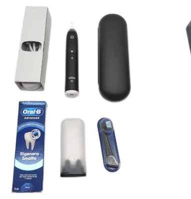 Produktbild von Oral B elektrische Zahnbürste Mundpflege iO 6N Schwarz kraftvolle Reinigung