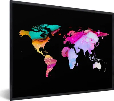 Produktbild von MuchoWow® Gerahmtes Poster Weltkarte - Regenbogen - Schwarz 80x60 cm - Poster mit Schwarzem Bilderrahmen Wandposter Rahmen Foto Bilder - Schwarzem - Mit Gestell