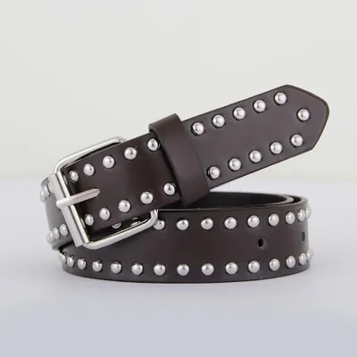Zdjęcie produktu dla Pasek damski - pasek z ekoskóry w stylu punk - elementy z ćwiekami - metalowa klamra - 100 cm x 2,7 cm - kolor brązowy
