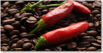 Produktbild von Tulup® Glas-Bild - 100x50 -Wandkunst - Wandbild hinter gehärtetem Sicherheitsglas  - Essen & Getränke - Chillies Kaffee - Rot