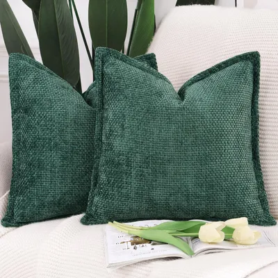 Zdjęcie produktu dla Zestaw 2 poszewek na poduszki wykonanych z miękkiego, aksamitnego materiału typu chenille