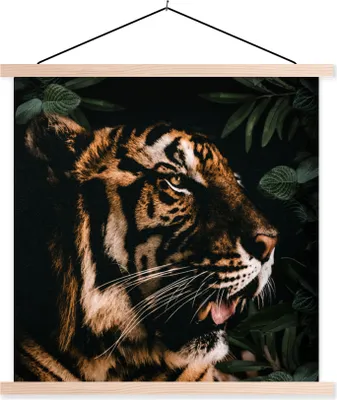 Produktbild von MuchoWow® Textilposter Tiger - Blätter - Tier 40x40 cm mit holzfarbenen Rahmen - Posterleiste