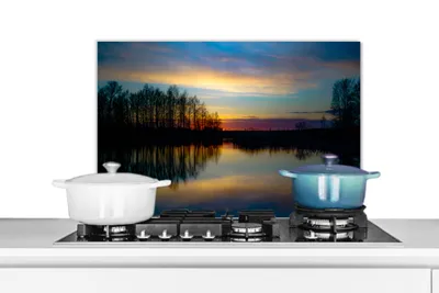 Obrázok produktu pre MuchoWow® Splashback Kuchyňa - Kuchynský backsplash - Ochrana steny pre sporák a drez Voda - jazero - stromy - západ slnka - príroda 70x50cm