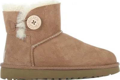 Obrázek produktu pro Boty UGG Classic Mini Bailey Button Chestnut, 1016422CHE, Velikost: 37