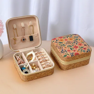 Produktbild von INF Schmuckkästchen Vintage, kleiner Schmuck Organizer für Ringe, Ohrringe, Halskette model 2