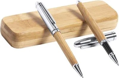 Produktbild von Famanu Schreibset aus Bambus mit Kugelschreiber und Rollerball - nachhaltiges Design