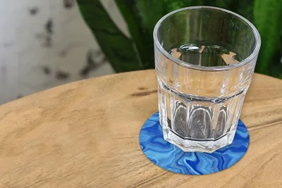 Produktbild von KitchenYeah®  Glasuntersetzer Rund 6er Set Blau - Achatgeode - Steine - Marmor 10x10 cm Untersetzer für Gläser - Getränkeuntersetzer - Tischplattenschutz - Tischuntersetzer für Tassen Tisch Bar Glas