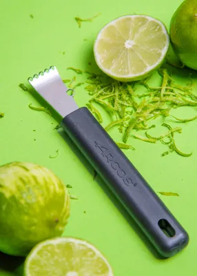 Zdjęcie produktu dla Tarka do cytryn Arcos 612800 z ostrzem ze stali nierdzewnej i mango 40 mm z polipropylenu z gablotą