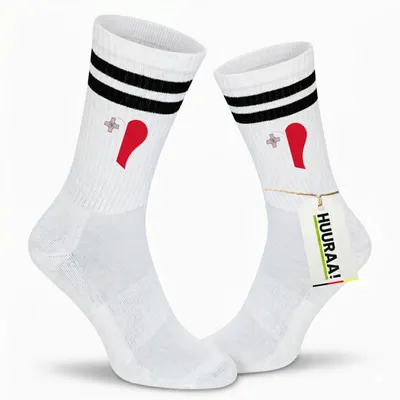 Produktbild von Huuraa Uni Socken Malta Flagge Herz 37/41 Black Baumwolle Tennissocken Geschenkidee