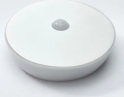 Produktbild von Northpoint LED Sensorleuchte mit indirektem Lichtauslass warmweißes Licht ( 2700K) inkl. Batterien Bewegungsmelder 100° Erfassungbereich 3 m Reichweite