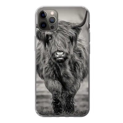 Produktbild von MuchoWow® Handyhülle Schutzhülle Hülle für iPhone 12 Pro Max Schottischer Highlander - Schwarz und Weiß Silikon Softcase Handy Hülle - Hartschale