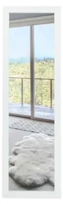 Image de Miroir mural avec crochet de suspension, idéal pour une chambre