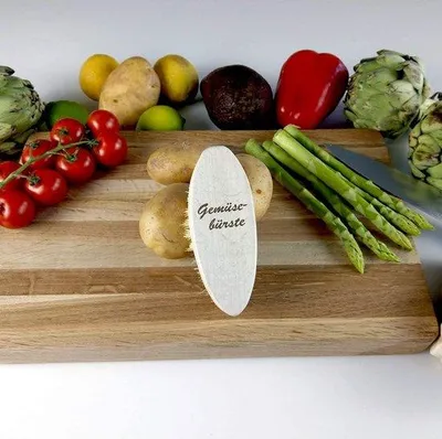 Produktbild von Eichenholzschneidebrett 40x25x42cm mit Handgriffen und Saptrichter