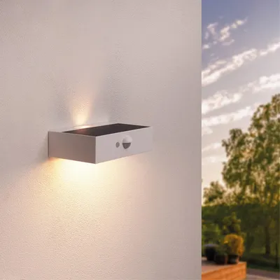 Produktbild von Ledvion - Moderne Solar LED Wandlampe, 3W, 3000K, IP65, Weiß, 220 Lumen, Mit Bewegungssensor, Solarenergie, Energieeffizient & Wetterbeständig