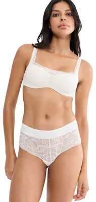 Productafbeelding van Triumph dames body make-up illusion, kanten slipje, maat 44, kleur: ecru wit