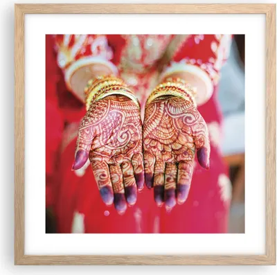 Produktbild von Gerahmtes Poster - Rahmen in heller Eiche - Hände orientalisch Muster - 40x40 cm - Wand Bild - Wanddeko - Wandbilder - Kunstposter - Wandposter - Bilderrahmen - Bilder - Kunstdruck - P2NAC40x40-4848