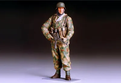 Produktbild von Modellbausatz 1:16 Deutscher Infanteriesoldat Winter Uniform