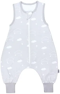 Produktbild von TupTam Sommer Schlafsack mit Füßen 0.5 TOG  e Materialien, Farbe: Wolken mit Sternen und Mond Grau (Clouds), Größe: 68-74