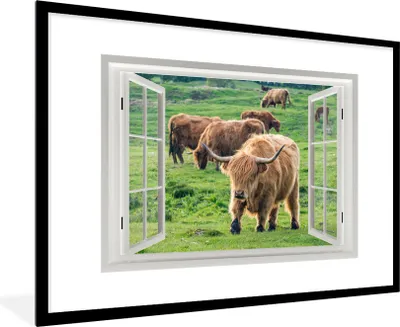 Produktbild von MuchoWow® MuchoWow® Gerahmtes Poster Ansicht - Gras - Schottisches Hochlandrind 90x60 cm - Poster mit zchwarzem Bilderrahmen - Wanddekoration - Fotos
