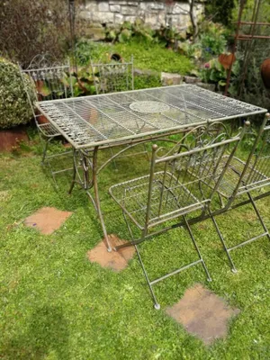 Produktbild von Gartenmöbelset Figaro, großer Tisch mit 4 Stühlen, antik-grün