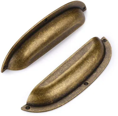 Immagine prodotto di Set di 6 maniglie vintage in lega di zinco, finitura ottone anticato, distanza tra i fori di 128 mm, lunghezza totale di 160 mm, ideali per mobili da cucina e cassetti