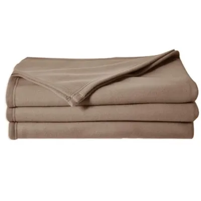 Produktbild von POLECO Fleecedecke aus 100% Polyester, Farbe Taupe, Maße 180 x 220 cm
