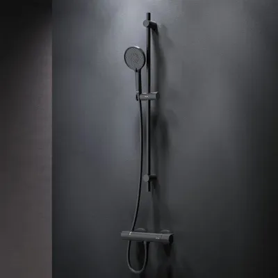 Productafbeelding van Schwarz Set voor douche AM.PM: Douchethermostaat & doucheset. Doucheset: handdouche, douchestang en thermostaat. Douchethermostaat, model F428XA46, mat afwerking