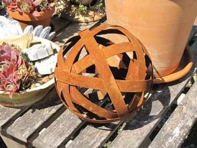 Produktbild von Edelrost Kugel aus Blechstreifen 20 cm bis 50 cm Kugel - 50 cm