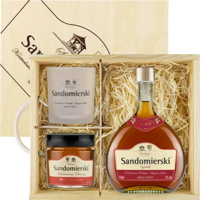 Obrázok produktu pre Sandomierski Met Trojniak-Third darčeková sada v drevenej krabičke s hrnčekom a viackvetým medom | 750 ml | 13%