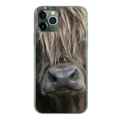 Produktbild von MuchoWow® Handyhülle Schutzhülle Hülle für iPhone 11 Pro Schottischer Highlander - Braun - Nase Silikon Softcase Handy Hülle - Handy