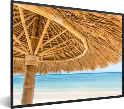 Produktbild von MuchoWow® Gerahmtes Poster Sonnenschirm - Strand - Meer - Tropisch 80x60 cm - Poster mit Schwarzem Bilderrahmen Wandposter Rahmen Foto Bilder - Schwarzem - Mit Gestell