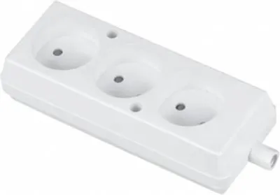 Productafbeelding van 9760# Stopcontact GN-360/GN-320, 3 voudig, met aarding