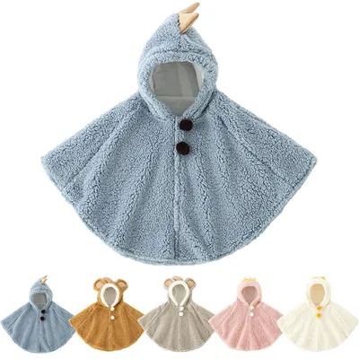 Imagen del producto de Omgoods: Poncho cálido para bebé con capucha, ideal para los días fríos