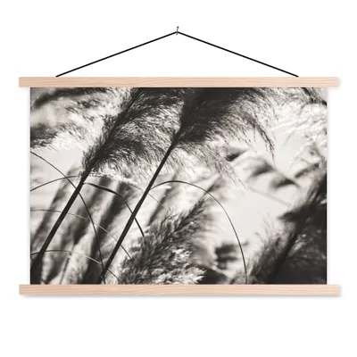 Produktbild von MuchoWow® Textilposter Pampasgras - Schwarz - Weiß - Pflanze 120x80 cm mit holzfarbenen Rahmen - Aufhängeset