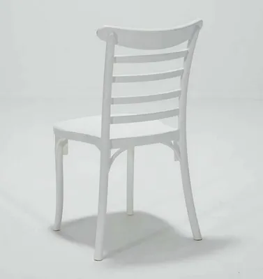Productafbeelding van Witte stoel met rugleuning, geschikt voor de eetkamer en het terras
