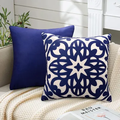 Obrázok produktu pre Sada dvoch modrých vankúšových poťahov s motívom mandaly, materiál: zamat, rozmer: 45x45 cm