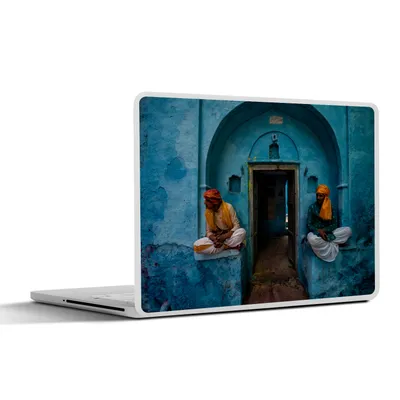 Produktbild von MuchoWow® Laptop Aufkleber Sticker Cover Tür - Mann - Blau - Architektur 31x22.5 cm - Laptop-Deko