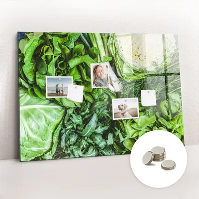 Immagine prodotto di Lavagna magnetica da parete, con superficie in vetro e bordo curvo. Include 5 magneti. Dimensioni: 100x70 cm. Colore: verde