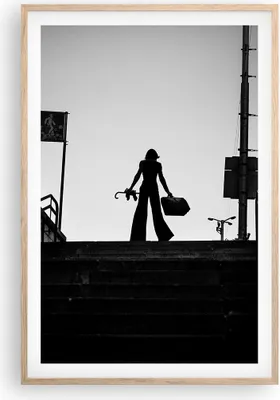 Produktbild von Gerahmtes Poster - Rahmen in heller Eiche - Schatten Fotografie Treppen - 61x91,5 cm - Wand Bild - Wanddeko - Wandbilder - Kunstposter - Wandposter - Bilderrahmen - Bilder - Kunstdruck P2NPA61x91-4365
