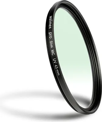 Produktbild von Walimex pro UV-Filter Slim MC 43mm - Schutz vor UV-Strahlen und Verschmutzung, Hochwertige Mehrschichtvergütung, mit äußerst dünner, gering auftragender Metallfassung, Inkl. Schutzhülle